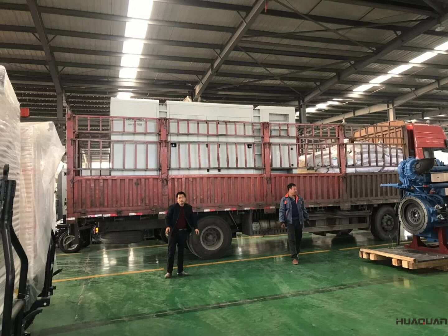 天氣逐漸變冷，但是華全發(fā)電機(jī)組的銷量卻沒有變冷，內(nèi)蒙古的馬先生于10月31日在華全動(dòng)力采購了一臺(tái)1000kw立柜自啟動(dòng)柴油發(fā)電機(jī)組