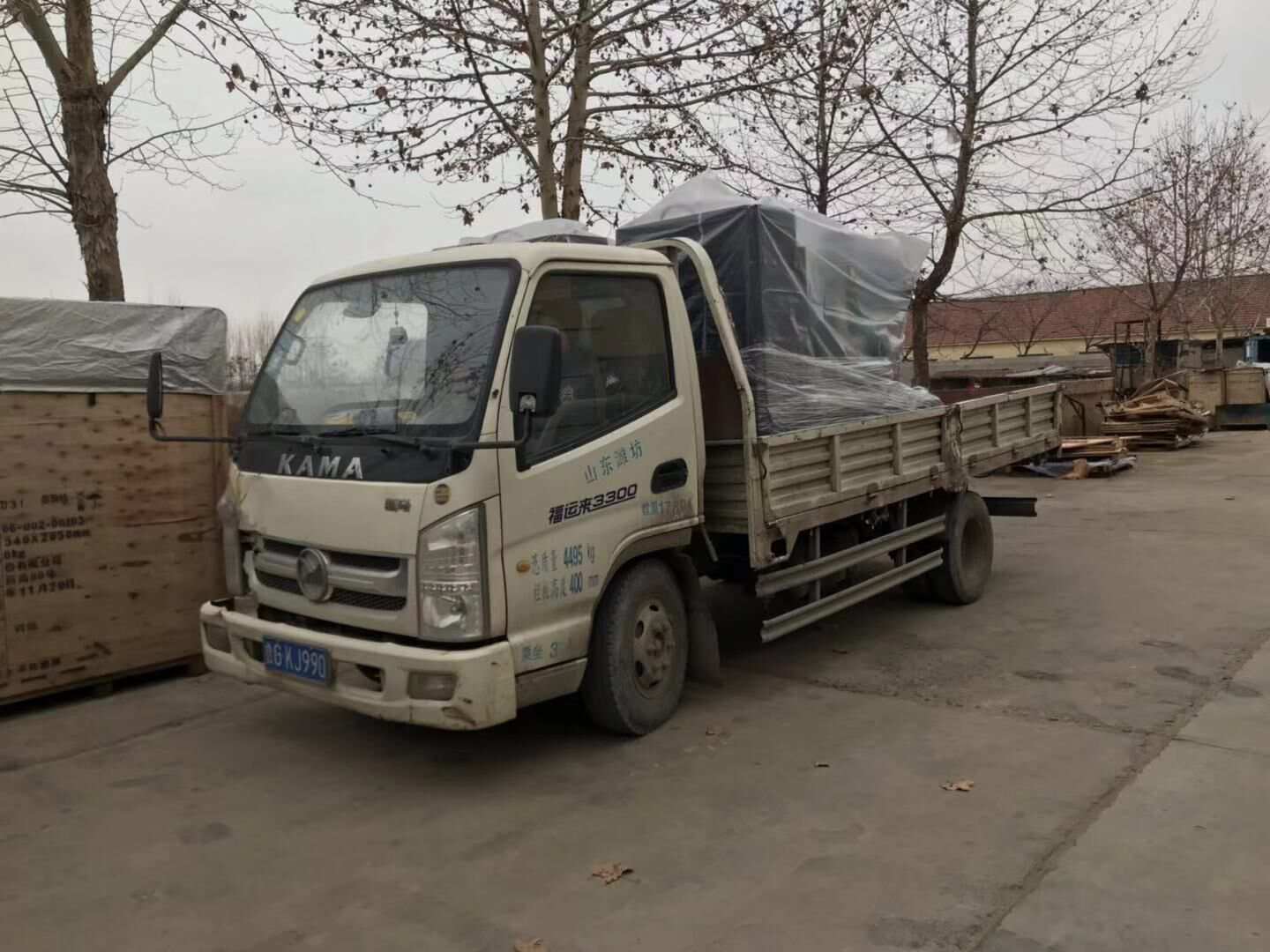 12月6日，徐先生從華全動力采購的一臺500kw自動化柴油發(fā)電機組成功發(fā)往陜西省